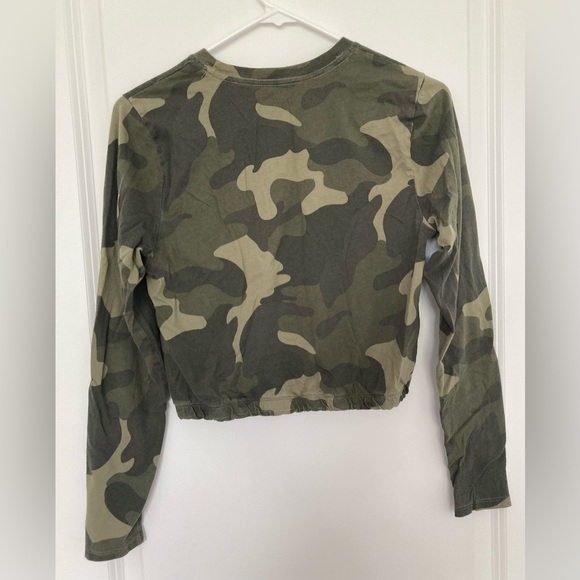 Hollister Cropped Longsleeve Camouflage Top Women’s XS - Picture 4 of 7